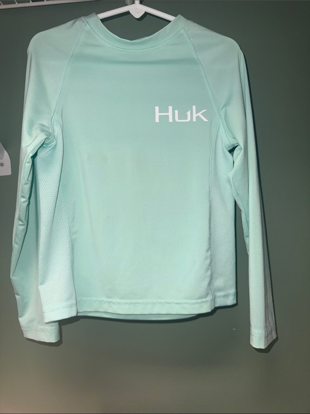Huk Kids Mint American Flag Long Sleeve Performance Top, size YXS, small stain